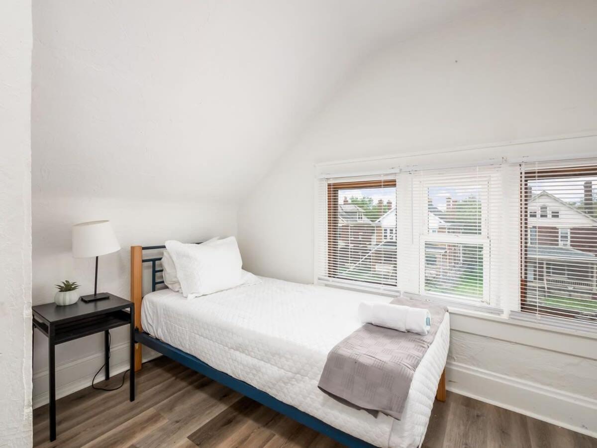 Large 5 Bedroom House Next To Osu, Sleeps 16
